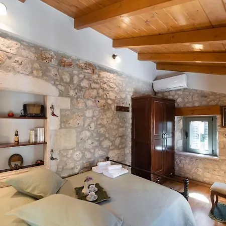 La Casa Di Bella A Tradional Stone House With Barbecue Feriehus