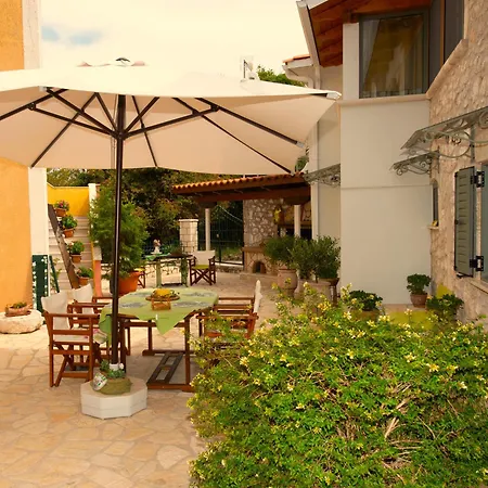 別荘 La Casa Di Bella A Tradional Stone House With Barbecue