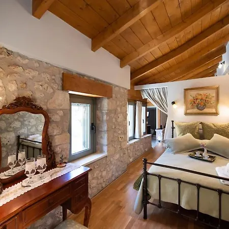 La Casa Di Bella A Tradional Stone House With Barbecue Ferienhaus *