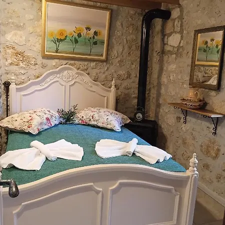 La Casa Di Bella A Tradional Stone House With Barbecue بيت للعطل